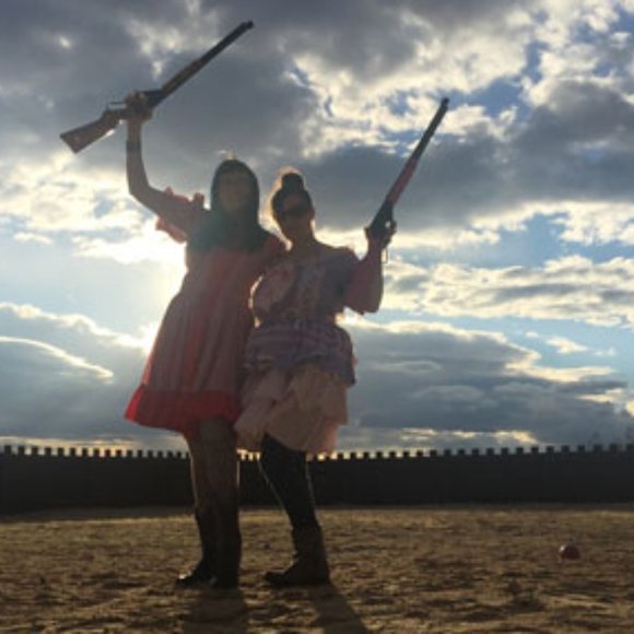 👋 Danielle Vincent's my name. Vintage cowgirl style's my game. - Picture 13 of 16